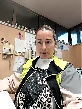 Snapshot of bichota85 chatting on October 29, 2025, 10:58 am bichota85 online show from October 29, 2025, 10:58 am