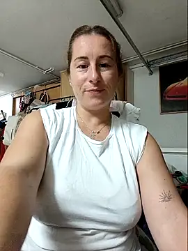 Snapshot of bichota85 chatting on October 13, 2025, 7:26 pm bichota85 online show from October 13, 2025, 7:26 pm