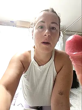 Snapshot of bichota85 chatting on October 15, 2025, 3:38 am bichota85 online show from October 15, 2025, 3:38 am