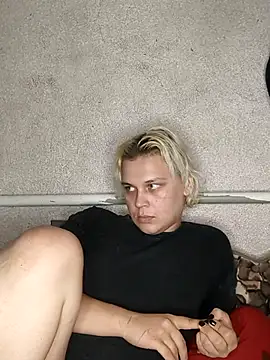 Snapshot of MargoShein chatting on November 7, 2025, 8:35 pm MargoShein online show from November 7, 2025, 8:35 pm