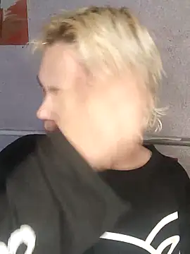 Snapshot of MargoShein chatting on November 1, 2025, 8:08 am MargoShein online show from November 1, 2025, 8:08 am