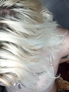 Snapshot of MargoShein chatting on November 5, 2025, 11:13 am MargoShein online show from November 5, 2025, 11:13 am