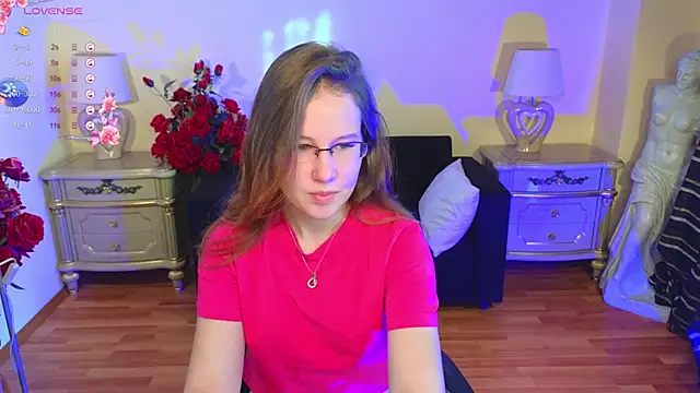 Snapshot of Lisa_Roses chatting on October 7, 2025, 4:24 am Lisa Roses online show from October 7, 2025, 4:24 am