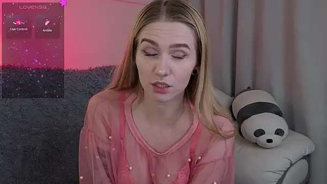 Ange Lus online show from November 19, 2025, 2:28 pm