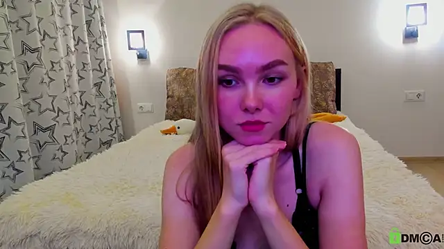 Snapshot of hey_Olivia chatting on November 13, 2025, 8:02 pm hey Olivia online show from November 13, 2025, 8:02 pm