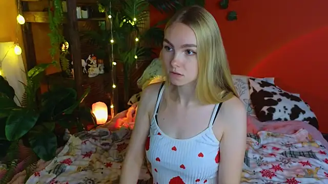 Snapshot of hey_Olivia chatting on November 29, 2025, 7:52 am hey Olivia online show from November 29, 2025, 7:52 am