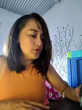 Snapshot of valery506 chatting on October 18, 2025, 6:10 pm valery506 online show from October 18, 2025, 6:10 pm