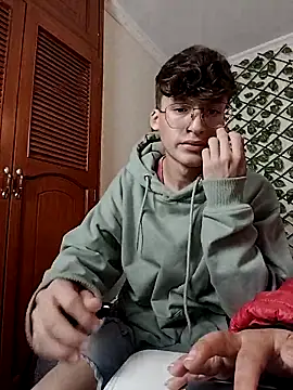 bellmontneon online show from November 13, 2025, 11:58 am