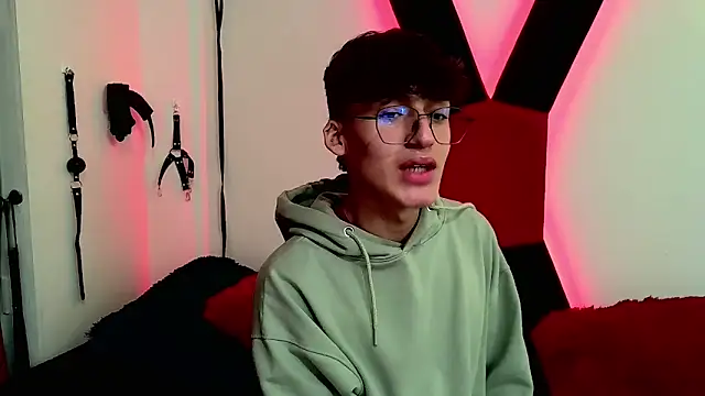 bellmontneon online show from November 11, 2025, 11:16 am