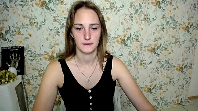 Milana Cutie  online show from September 23, 2025, 5:47 am