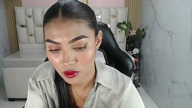 lissandra s online show from November 20, 2025, 8:09 pm