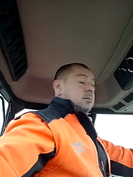 hugoboys4576 online show from October 9, 2025, 6:58 am