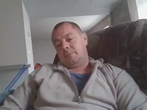 hugoboys4576 online show from October 22, 2025, 3:11 pm