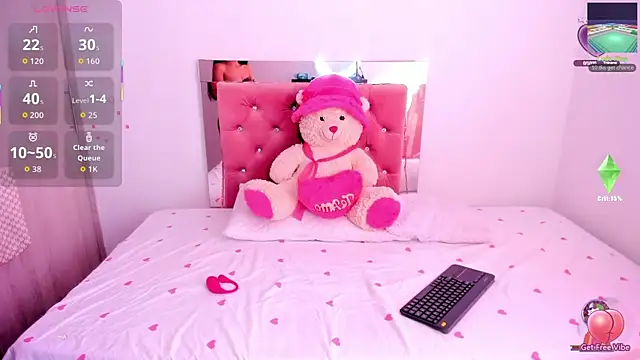 Snapshot of CatalinaBel chatting on October 25, 2025, 6:08 pm CatalinaBel online show from October 25, 2025, 6:08 pm