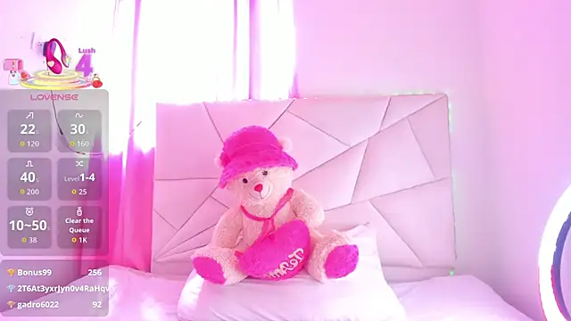 Snapshot of CatalinaBel chatting on October 11, 2025, 6:09 pm CatalinaBel online show from October 11, 2025, 6:09 pm