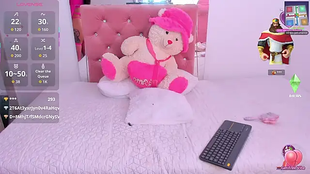 Snapshot of CatalinaBel chatting on October 23, 2025, 6:06 pm CatalinaBel online show from October 23, 2025, 6:06 pm