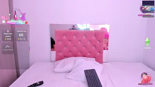 Snapshot of CatalinaBel chatting on October 31, 2025, 7:10 pm CatalinaBel online show from October 31, 2025, 7:10 pm