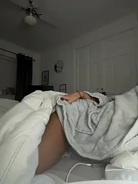 DarceyLouiseee online show from October 4, 2025, 6:42 pm