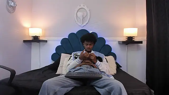 AllexJacob online show from September 27, 2025, 1:17 pm