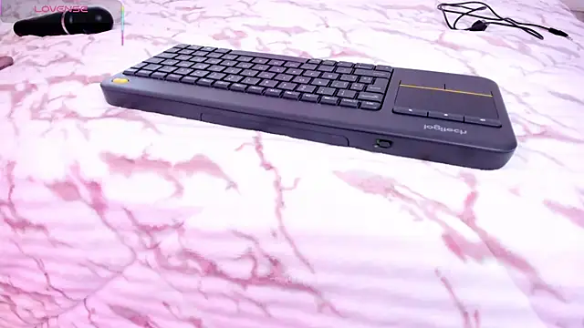 Snapshot of Doll_lauren chatting on November 25, 2025, 11:32 am Doll lauren online show from November 25, 2025, 11:32 am