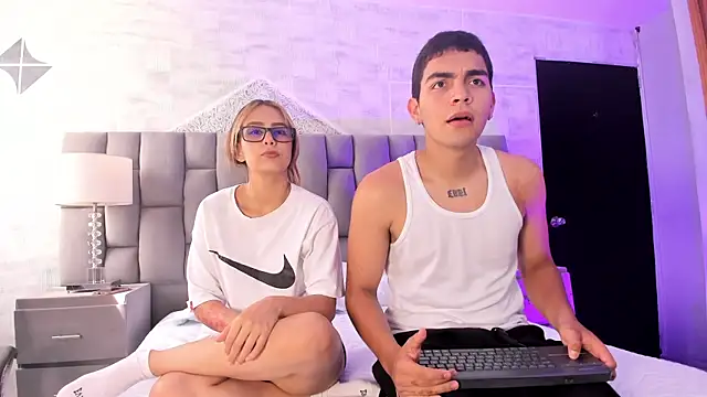 EmmettAndTaylor online show from September 19, 2025, 8:57 pm
