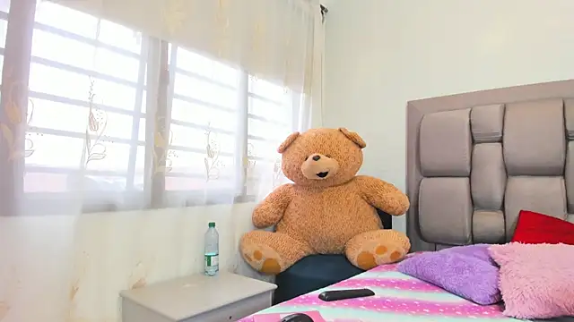 Beauty Luci online show from October 10, 2025, 6:53 pm