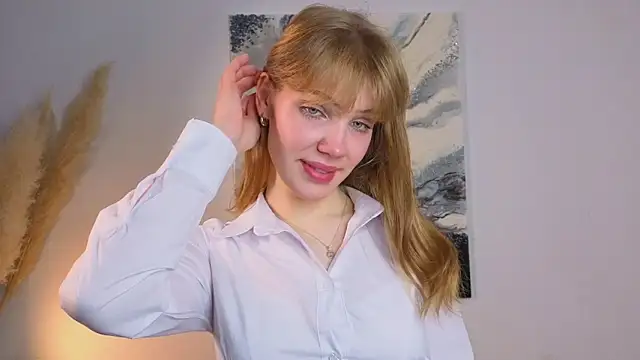 Snapshot of pienaple chatting on October 18, 2025, 4:25 am pienaple online show from October 18, 2025, 4:25 am