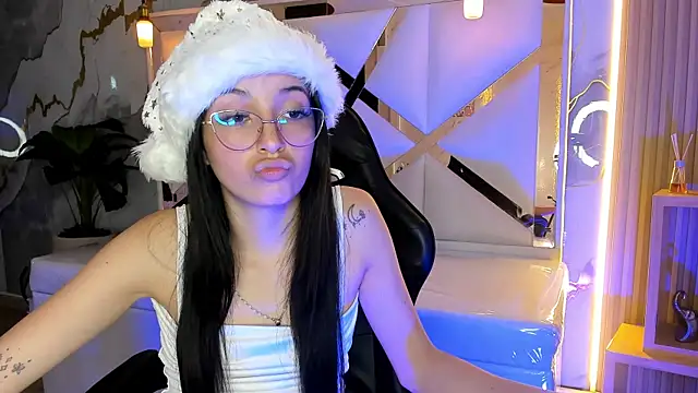 sophiadoll tf online show from December 15, 2025, 8:36 pm