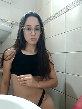 linameii online show from October 25, 2025, 2:22 am