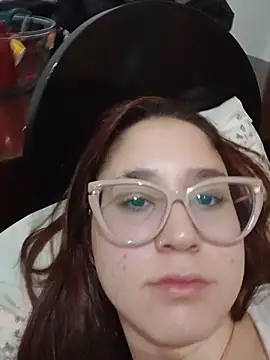 Snapshot of linameii chatting on June 10, 2026, 7:20 am linameii online show from June 10, 2026, 7:20 am
