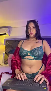 Snapshot of MeganMyerss_ chatting on October 13, 2025, 8:54 pm MeganMyerss online show from October 13, 2025, 8:54 pm