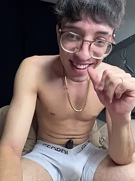 arthurdavies online show from October 30, 2025, 4:33 am