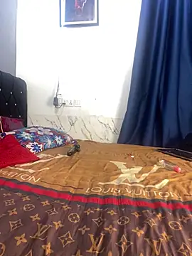 Snapshot of Daavikolovivi chatting on November 15, 2025, 1:53 am Daavikolovivi online show from November 15, 2025, 1:53 am