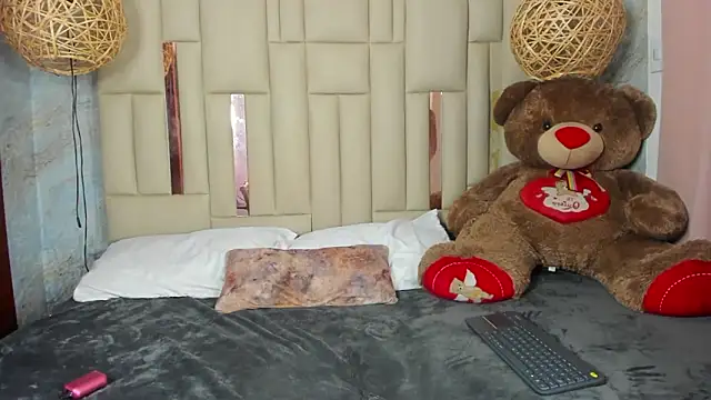 Dixiebelle online show from February 13, 2026, 2:33 am