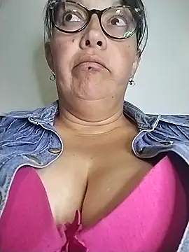 saraqueen-- online show from September 25, 2025, 2:39 am