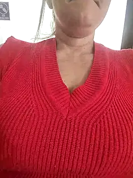 Lunita86 online show from November 11, 2025, 3:40 pm