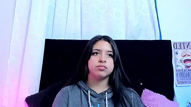 Snapshot of queen_salomme chatting on January 14, 2026, 9:40 pm queen salomme online show from January 14, 2026, 9:40 pm