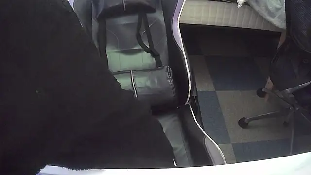 Snapshot of suzullll chatting on February 19, 2026, 5:15 am suzullll online show from February 19, 2026, 5:15 am