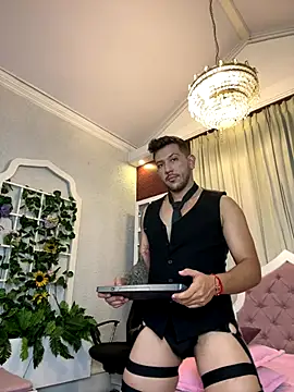 DomnGrey online show from September 24, 2025, 3:35 am