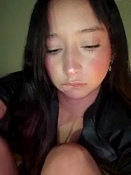 Snapshot of Vale_stone_ chatting on February 3, 2026, 6:51 am Vale stone online show from February 3, 2026, 6:51 am