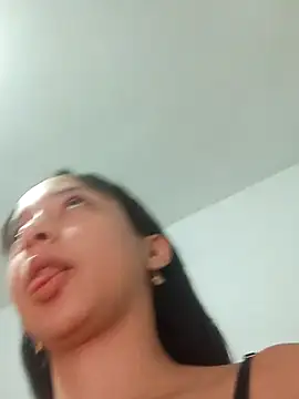 Snapshot of Vale_stone_ chatting on February 21, 2026, 4:14 am Vale stone online show from February 21, 2026, 4:14 am