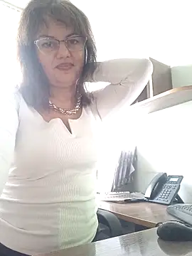 ValeriaLove43211 online show from October 28, 2025, 1:10 pm