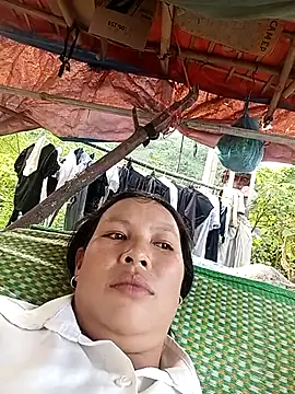 Snapshot of callistra chatting on October 8, 2025, 9:33 am callistra online show from October 8, 2025, 9:33 am