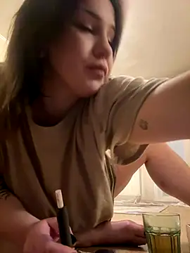 DeliceMaya online show from September 25, 2025, 12:33 pm