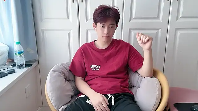 Snapshot of xlong00099 chatting on October 8, 2025, 4:14 am xlong00099 online show from October 8, 2025, 4:14 am