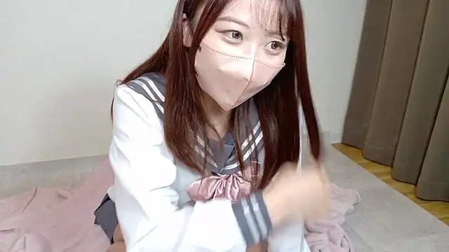 momochan v online show from October 5, 2025, 2:52 pm