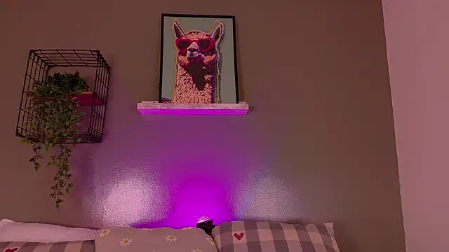 KeendraFox  online show from October 21, 2025, 10:14 am