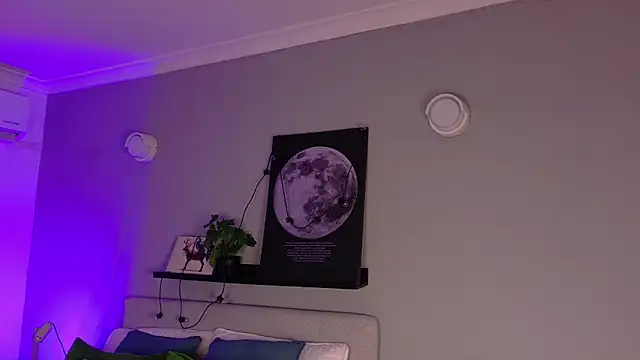 KeendraFox  online show from March 10, 2026, 10:19 am