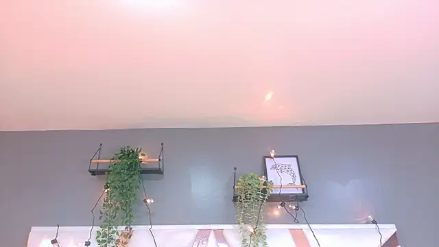 Snapshot of KeendraFox_ chatting on September 19, 2025, 7:18 pm KeendraFox online show from September 19, 2025, 7:18 pm