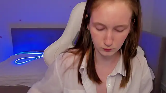 CrystalSoul  online show from November 29, 2025, 7:52 am